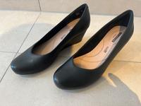 CLARKS Pumps, top gepflegt Bayern - Moosinning Vorschau
