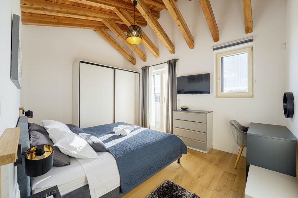 Ferienhaus mit Pool in Valtura (Kroatien) für 4 Personen in Regensburg