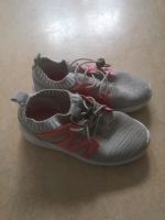 Turnschuhe Mädchen Gr. 28 Berlin - Neukölln Vorschau