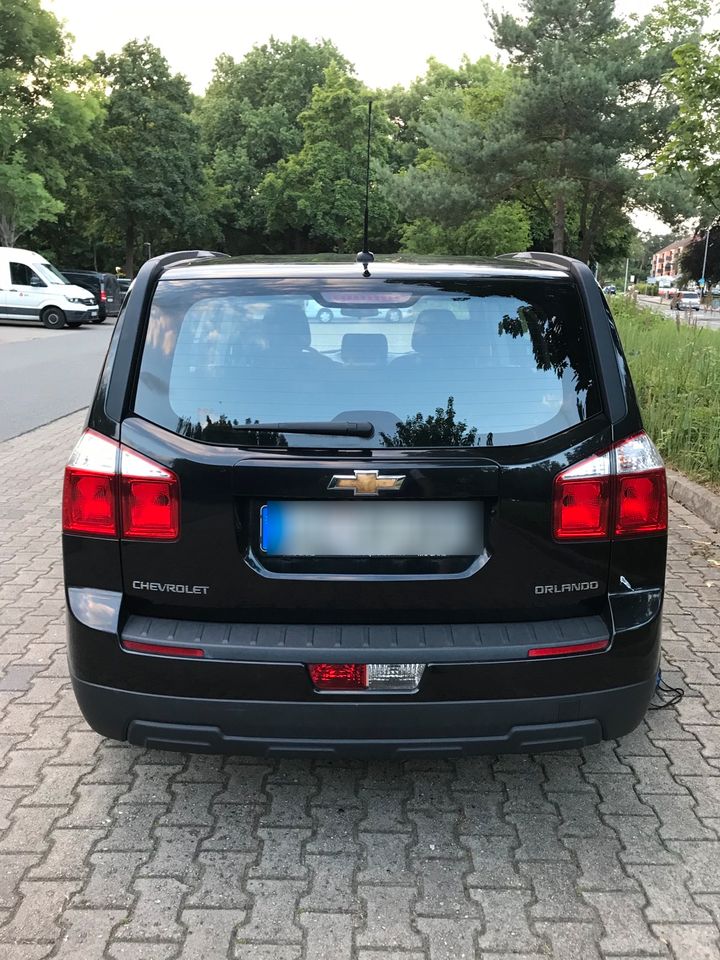 Chevrolet Orlando 1.8L -LS- 7 Sitzer 11/2012 in Lüneburg