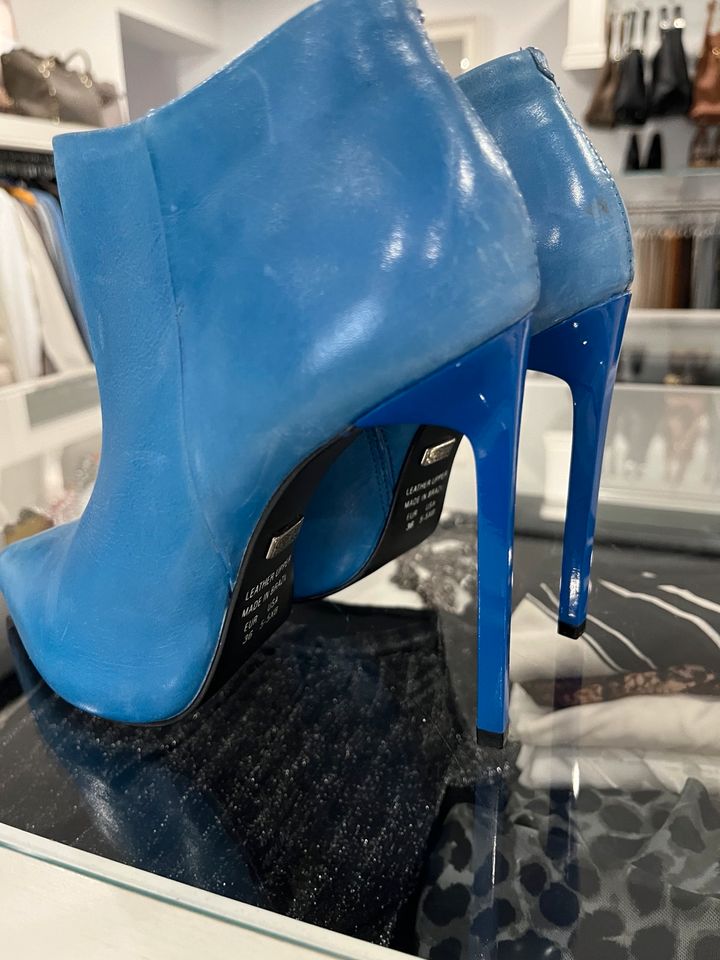 Buffalo High Heel Ankle Boots Gr. 36. Leder, blau in Stapelfeld