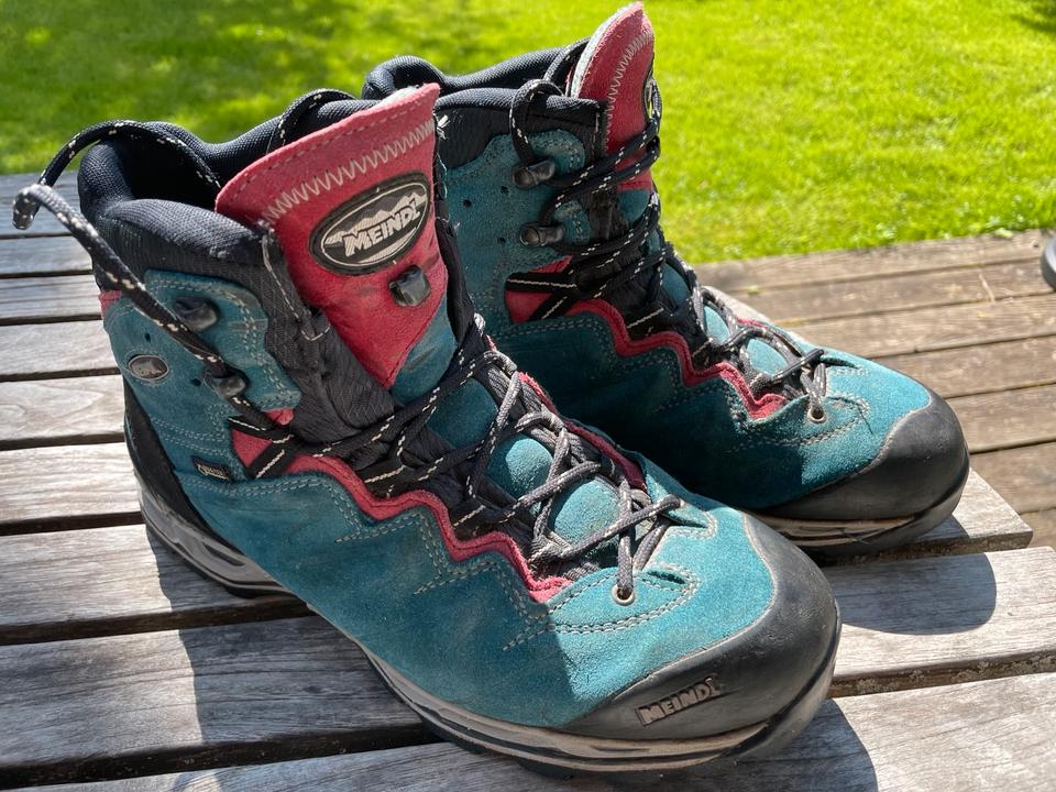 Meindl Damenwanderstiefel UK 7  EU 41 (geeignet für Gr.39,5-40) in Stuttgart