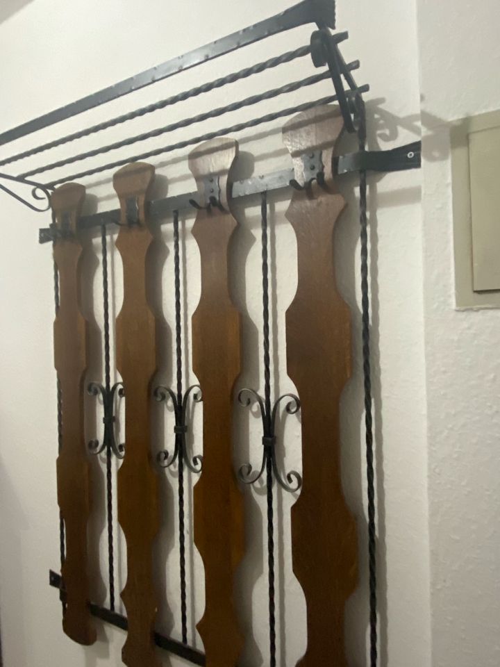 Wandgarderobe in Düsseldorf