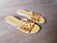 Tamaris Sandalen Pantoffel Leder gelb Größe 40 Köln - Widdersdorf Vorschau