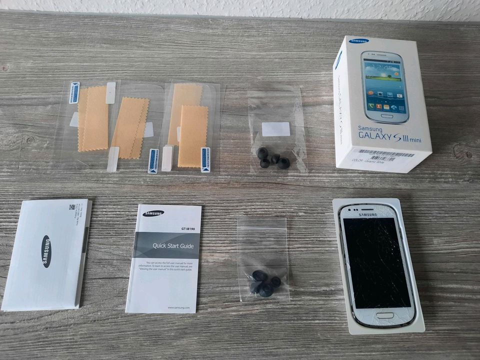 Samsung Galaxy S3 mini defekt,3x Schutzfolie,OVP inkl.Versand in Külsheim