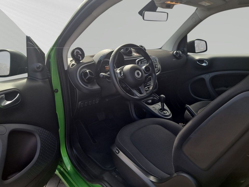 Smart fortwo coupe electric drive in Homburg