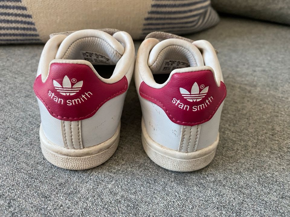 coole ADIDAS Kinder STAN SMITH Klett weiß - pink Gr. 24 in Hamburg