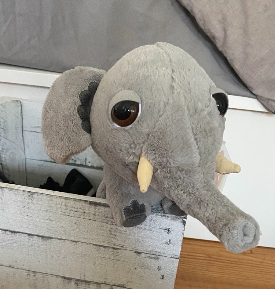 NEU mit Etikett Protected World Kuscheltier Elefant Stofftier in Berlin