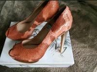 Highheels by Görtz 17, Glamour Größe 40, NEU!!! Niedersachsen - Wietzendorf Vorschau