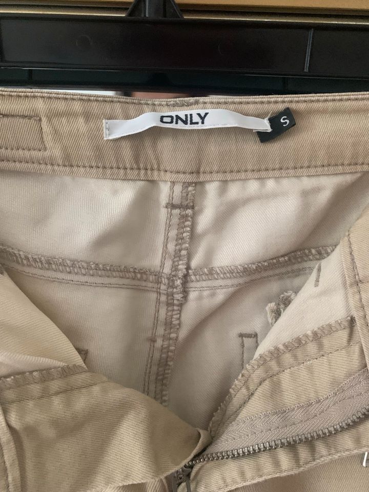 ONLY Jeans/Hosen,Gr.36/S,beige/stretch,slim fit in München