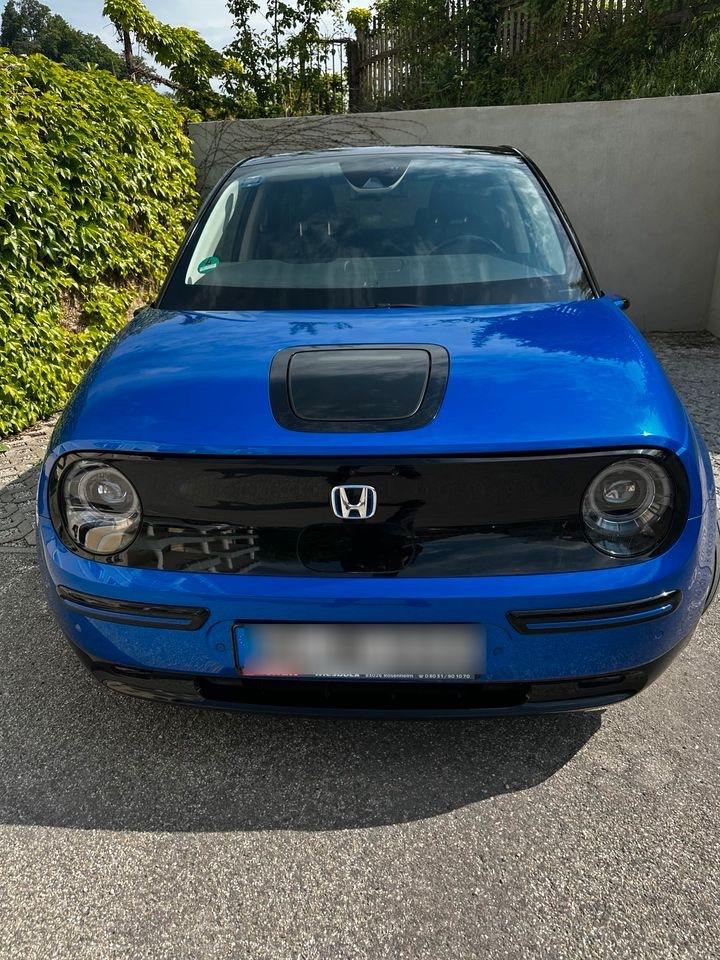 Abbildung des Autos HONDA E ADVANCE - mit ak…