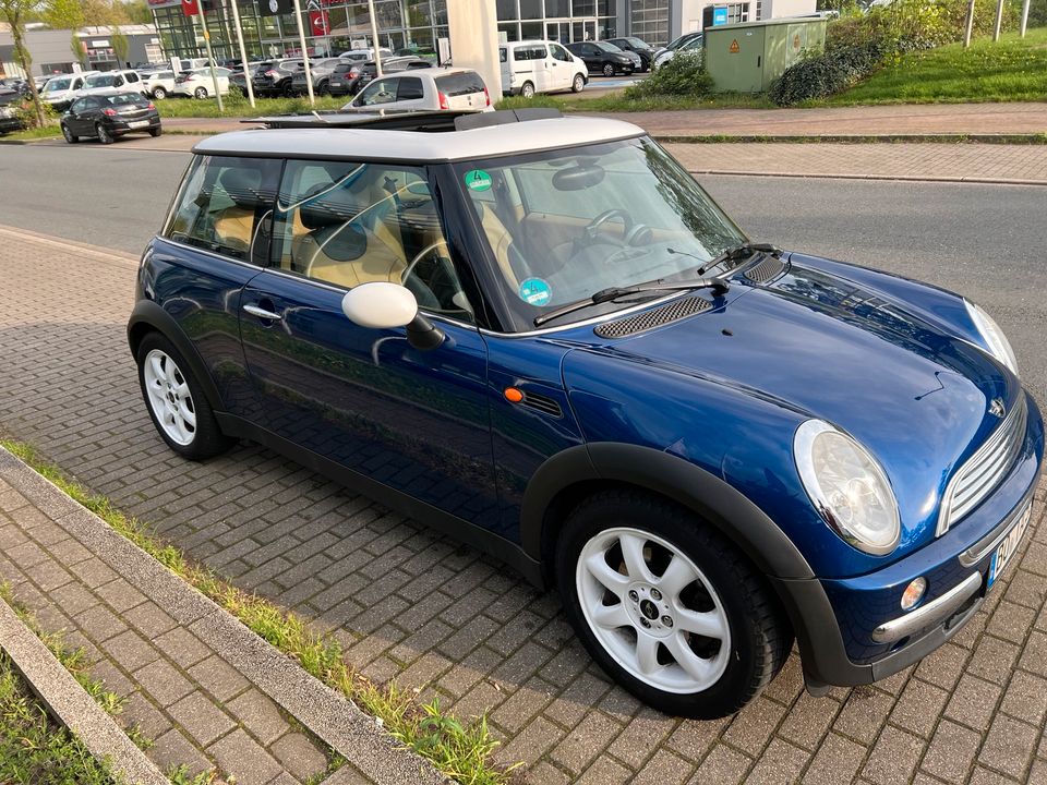 Mini Cooper sehr sauber mit voll Ausstattung in Bochum