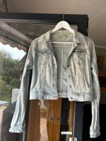 Eng geschnittene Jeansjacke im “Used Look” Stradivarius Hamburg - Hamburg-Nord Vorschau