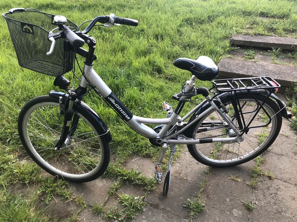 Frauen Fahrrad in Arnsberg