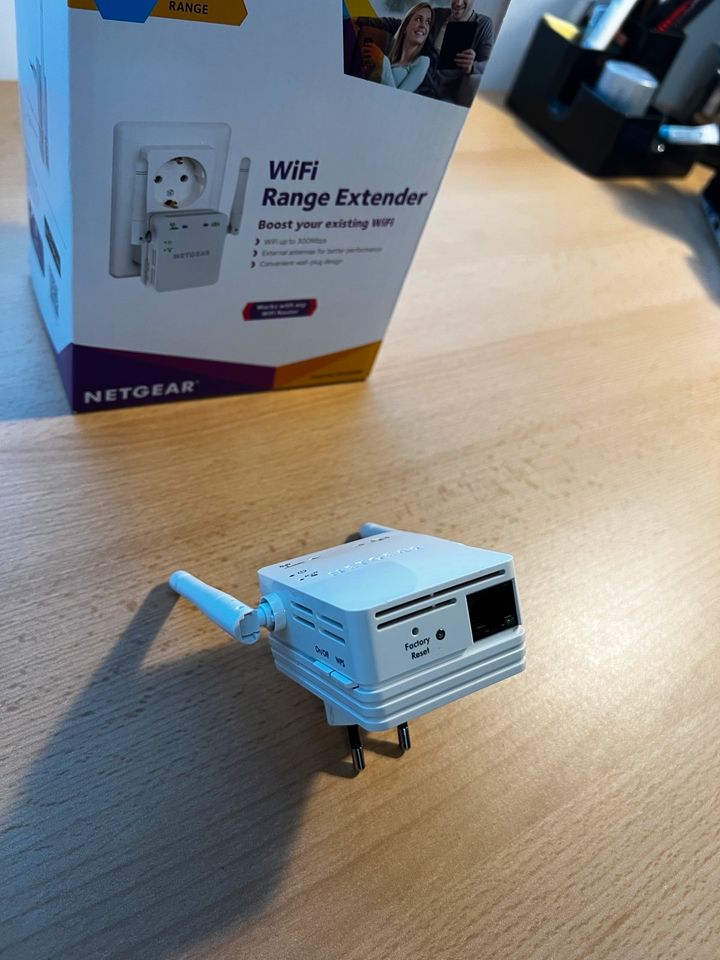 WiFi Range extender N300 in Burgthann 