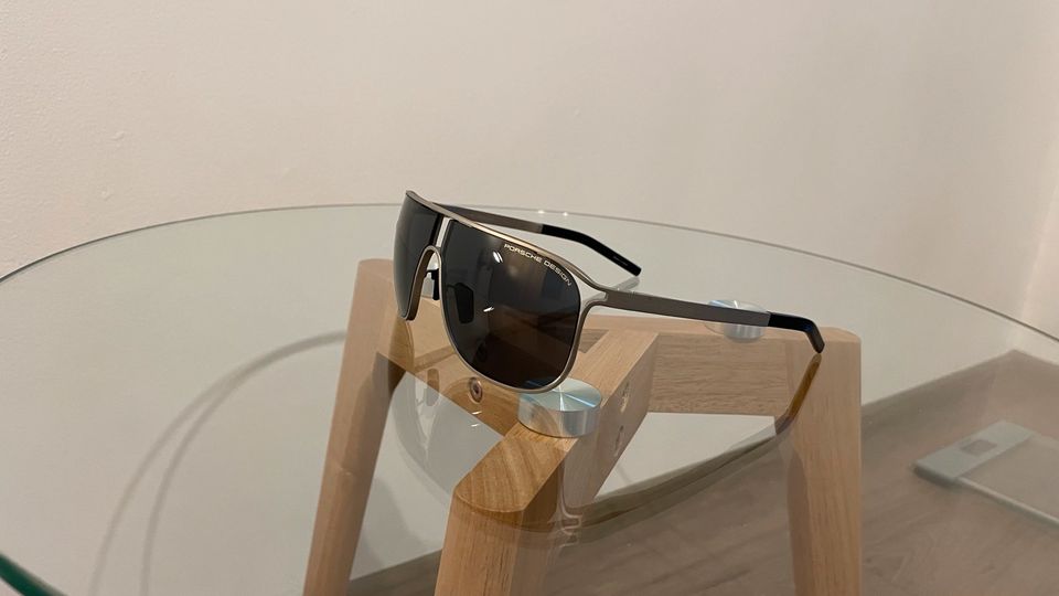 PORSCHE DESIGN Sonnenbrille P’8663 / P8663 in Nürnberg (Mittelfr)