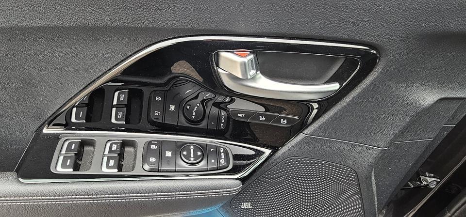Kia Niro Spirit*1,6 GDI*Navi*Leder*Bj 12.2021*Automatik - in Halle