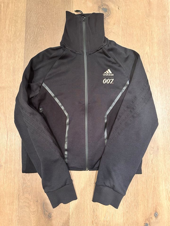 Neue Adidas Laufjacke/Sweatjacke in Kaarst