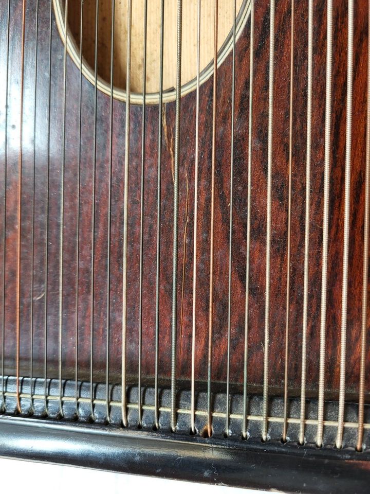 Antikes Saiteninstrument Gitarren Zither orig. Holzkoffer um 1900 in Affalterbach  