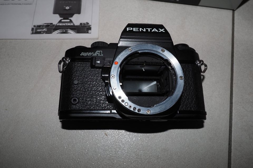 Pentax Super A mit Zubehör OVP Top in Wiesbaden