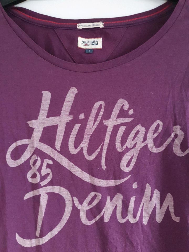 Tommy Hilfiger Tshirt lila Gr. S in Lippstadt