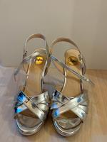 Buffalo High Heels in Silber glänzend Hannover - Südstadt-Bult Vorschau