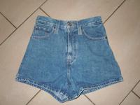 blaue Levi´s High-Waisted MOM Shorts Gr.24 NEU (47) Sachsen - Groitzsch Vorschau