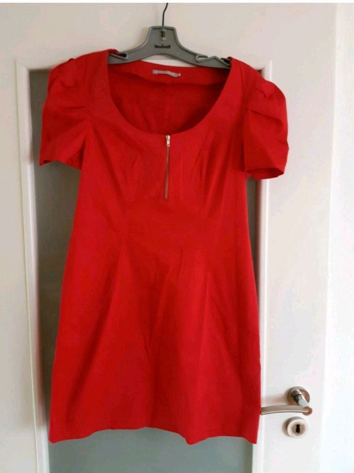 Etuikleid Cocktailkleid Damen rot 3 Suisses Gr. M in Buxtehude