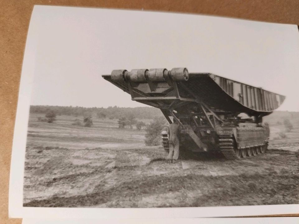 Militär 7 Fotos Panzer Fahrzeuge Berge Brückenleger englisch in Mengen