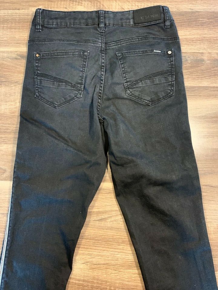 Garcia Jeans Hose Gr. 170 Superslim Rianna schwarz Gold Neuwertig in Schloß Holte-Stukenbrock