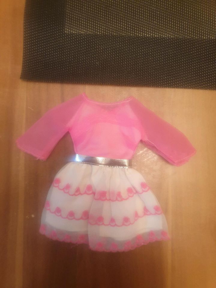 Rosa Kleid Barbie Puppen in Heidelberg