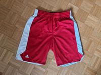 Trainingsshorts, Basketballshorts rot weiß (Adidas, Größe M) München - Untergiesing-Harlaching Vorschau