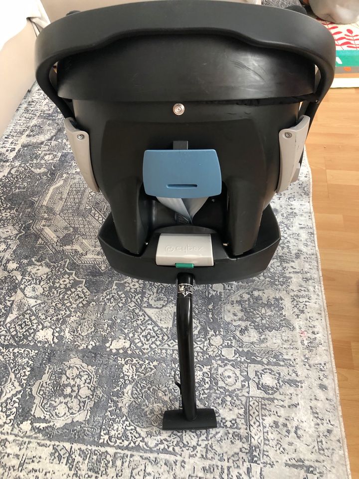 Cybex Babyschale Aton M2 mit Base in Mehring