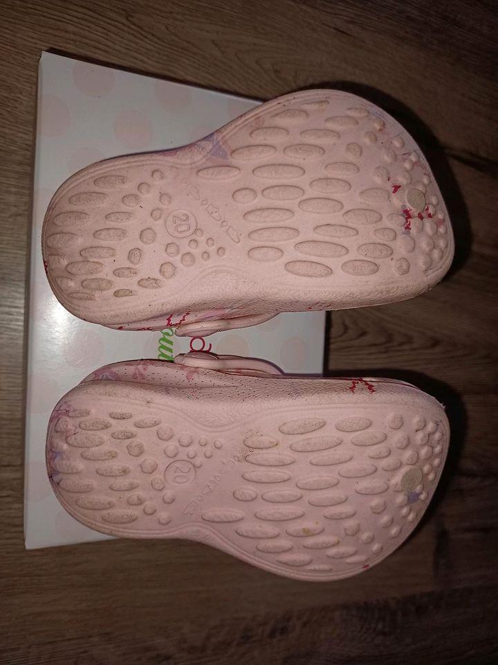 Cupcake Crocs Gr. 20 in OVP Rosa Glitzer in Esens