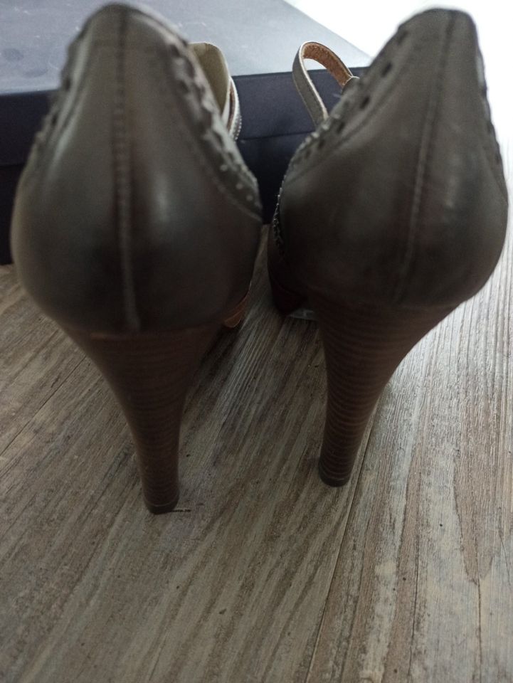 Pumps High Heels Gr. 39 Neu in Winnenden