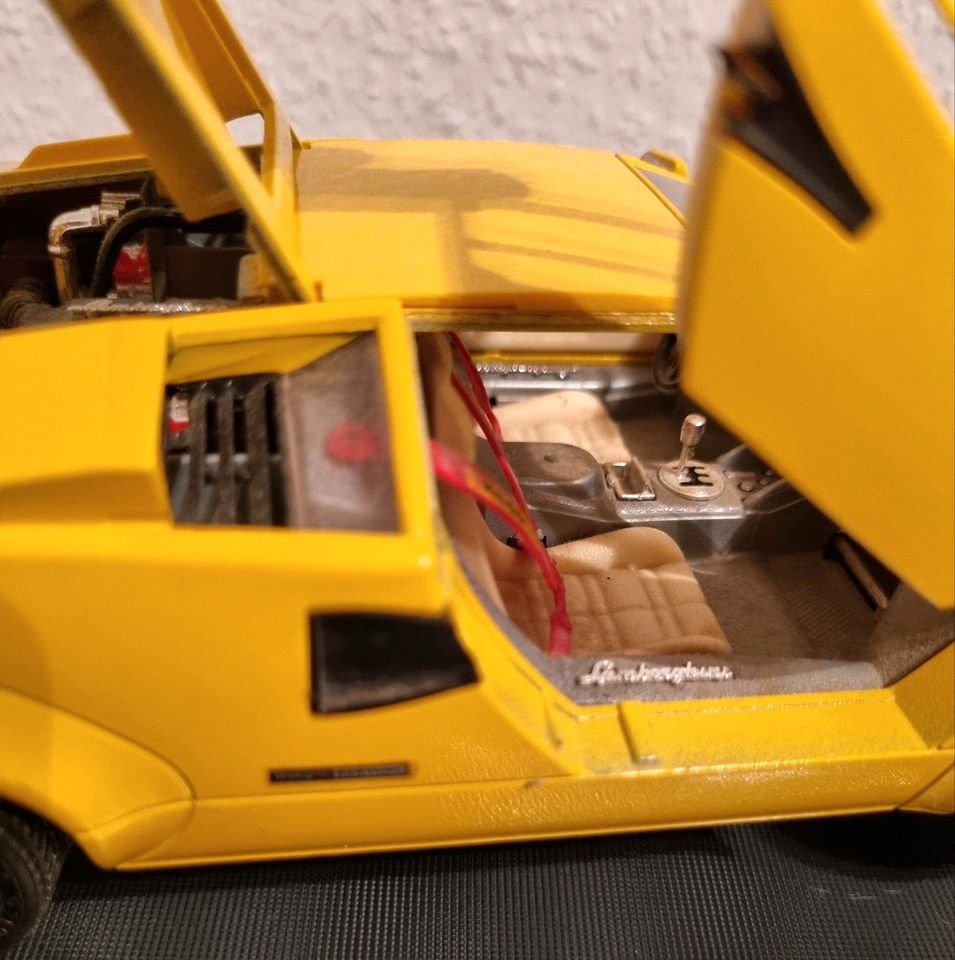 Modellauto Lamborghini Countach 1988 1:18 Disegno Bertone in Kempten