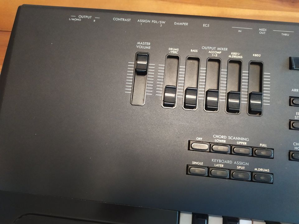 Korg i3 Synthesizer Keyboard Workstation (1993) in Attenkirchen