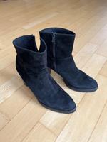 Wildleder Stiefelette Peter Kaiser schwarz Gr. 39 Niedersachsen - Sickte Vorschau
