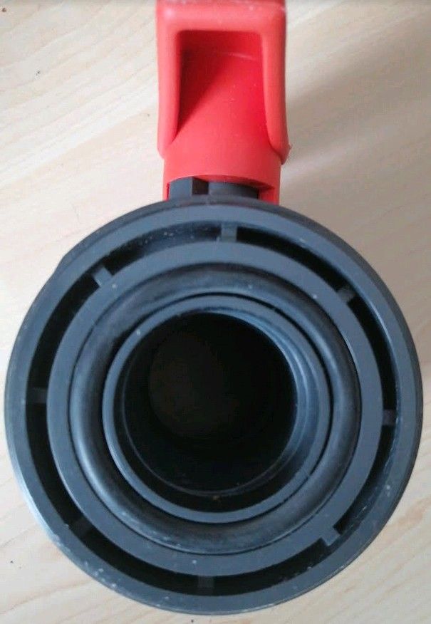 PVC-Kugelhahn 2x Außengewinde 1 1/2" (47,44 mm) in Zimmern ob Rottweil