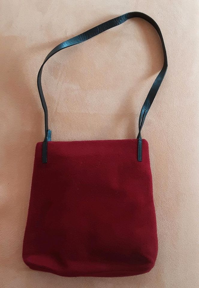 Kleine Stoff Handtasche Bordeaux, bestickt, Vintage, ABRO Label in Berlin