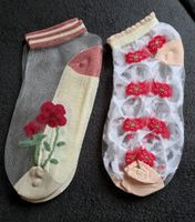 2 Paar niedliche Socken - Sommer, Nylon, Blumen Nordrhein-Westfalen - Bünde Vorschau