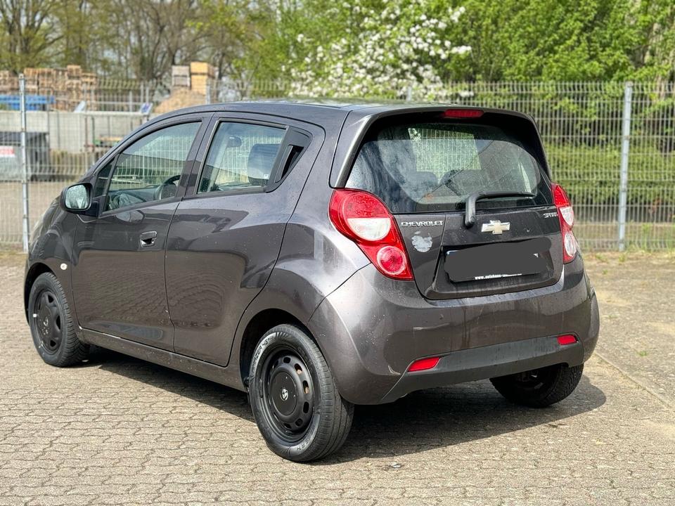 Chevrolet Spark 1.0 /TÜV/Leder/Klima/Funk ZV/EZ:2013/4-Türen/ in Stade