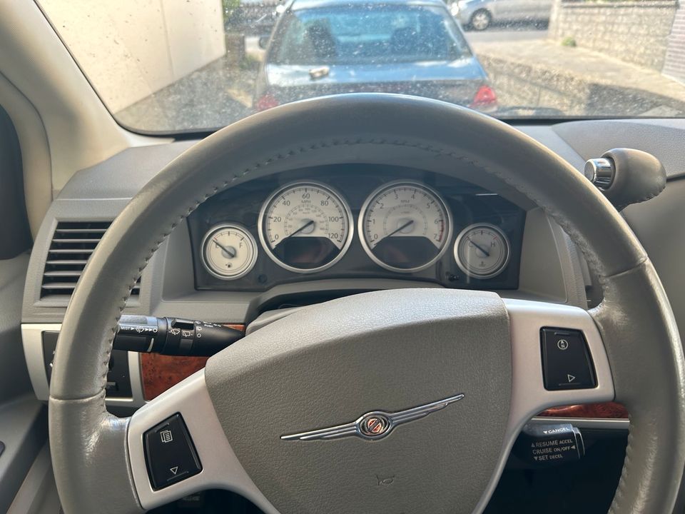Chrysler Grand Voyager 3.8 Automatik ( Getriebeschaden) in Bad Nauheim