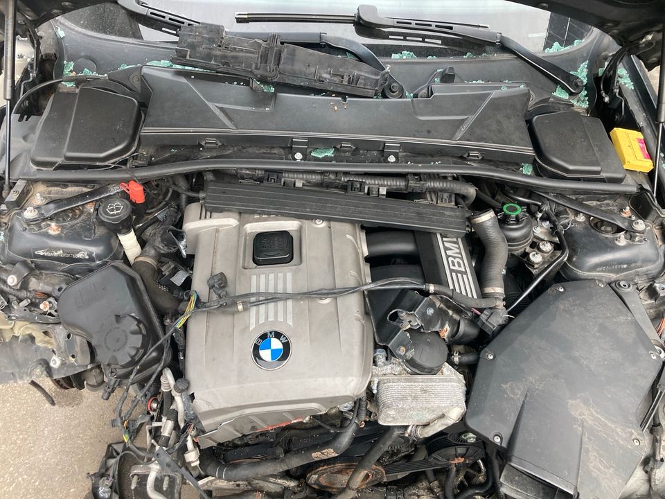 BMW e90 325i unfallauto in Konstanz