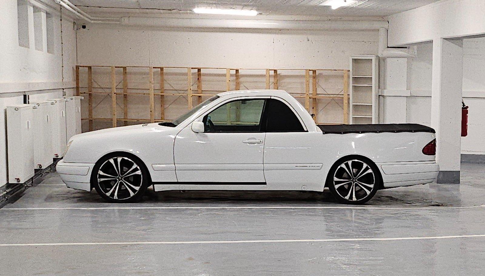 Abbildung des Autos Mercedes Pickup-Turbodie…