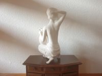 Porzellan,Figur,vintage,weiß,50er,mid century,Mädchen,Akt,Säule Baden-Württemberg - Bisingen Vorschau