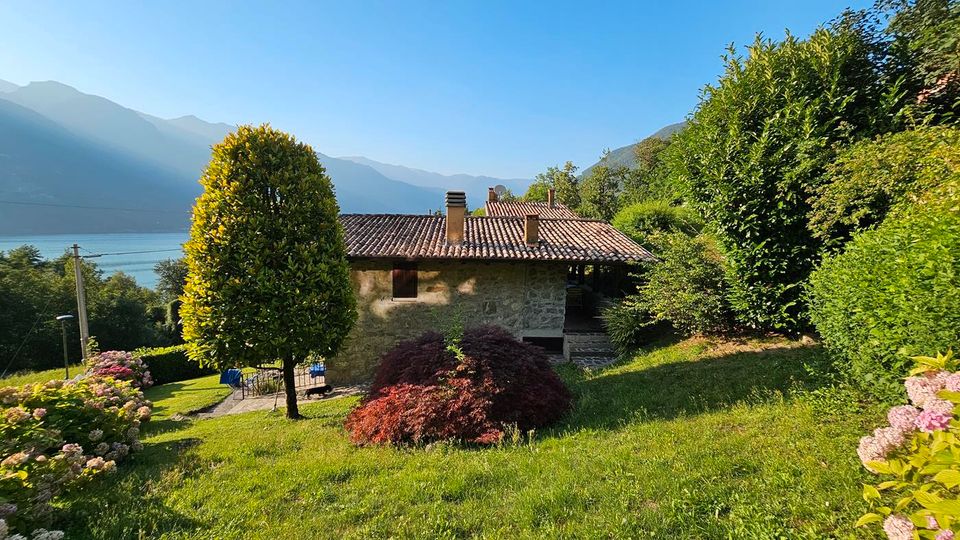 Italien, Gardasee, Idrosee, Trentino, Brescia, 400KM von München - Einzigartiges Haus, 100 Meter zum See, absolut ruhige Lage mit bestem See- und Bergblick! in München