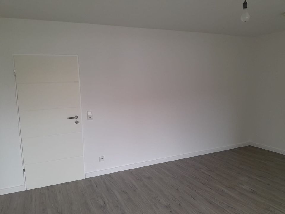 Helle, sanierte 1-Zimmer-Wohnung mit Südbalkon in Stöcken in Hannover