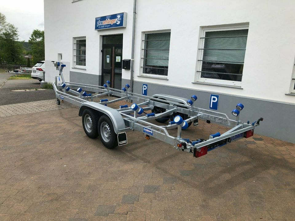 Vlemmix Bootstrailer Bootsanhänger für Boote bis 8,5m 2700-3500kg in Monzingen