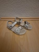 Sandalen NEUwertig 29 Richter Silber weiß Blumen Schimmer/Glitzer Nürnberg (Mittelfr) - Südoststadt Vorschau